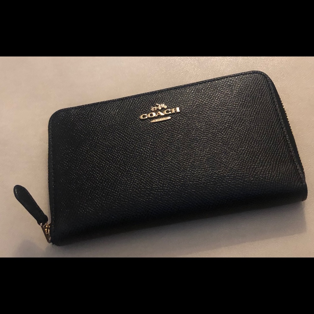 Coach accordian zip wallet
